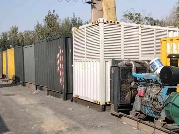 林口200KW柴油发电机机组每小时油耗是多少？